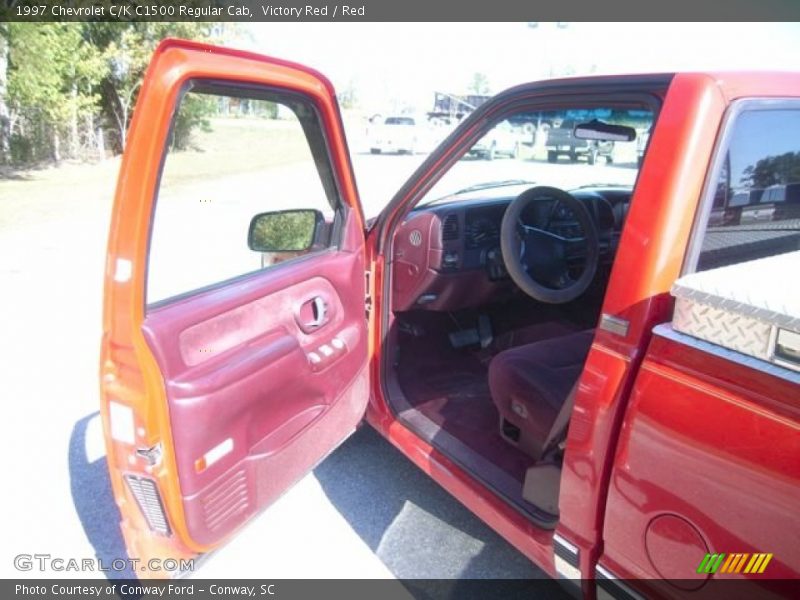 Victory Red / Red 1997 Chevrolet C/K C1500 Regular Cab