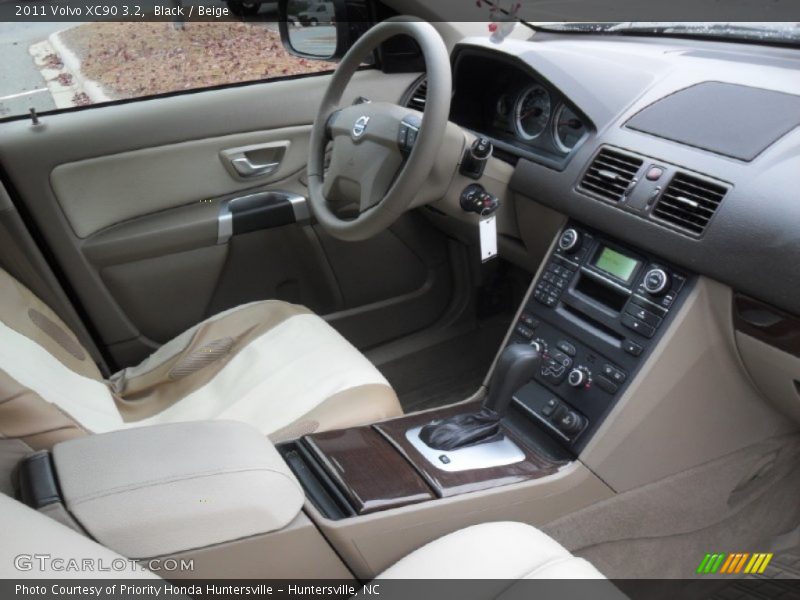 Black / Beige 2011 Volvo XC90 3.2