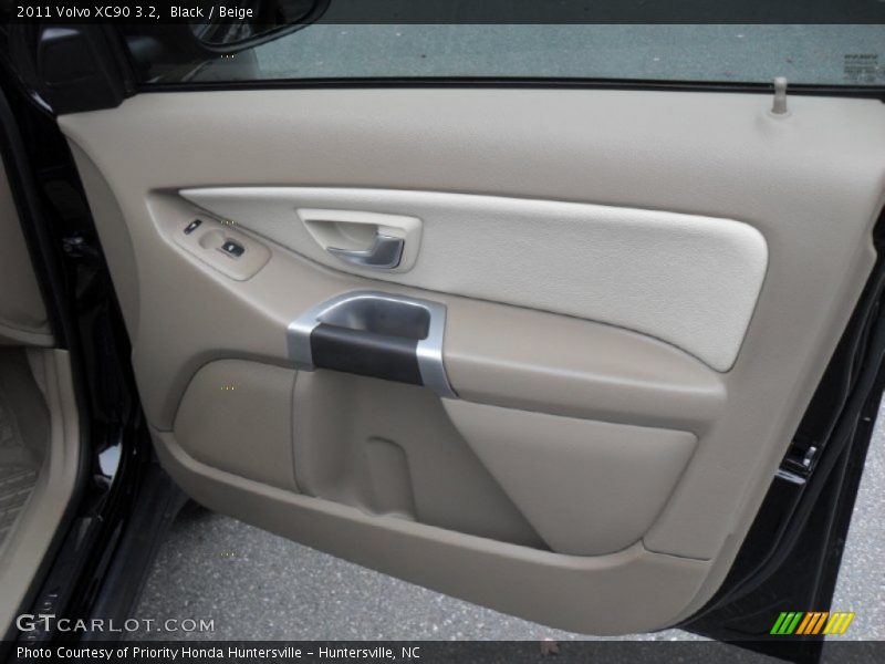 Black / Beige 2011 Volvo XC90 3.2