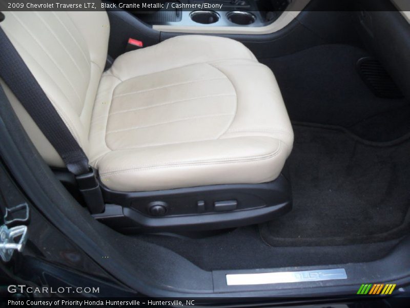 Black Granite Metallic / Cashmere/Ebony 2009 Chevrolet Traverse LTZ