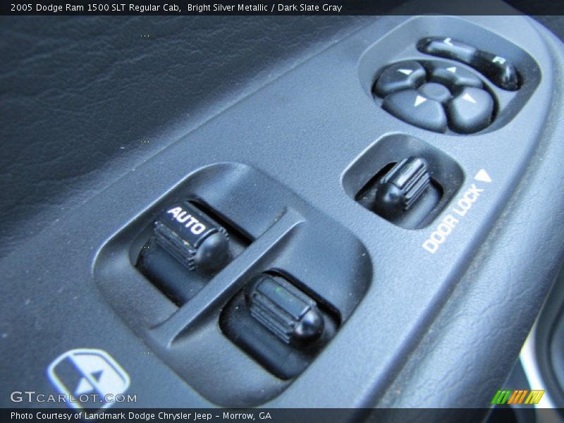 Bright Silver Metallic / Dark Slate Gray 2005 Dodge Ram 1500 SLT Regular Cab