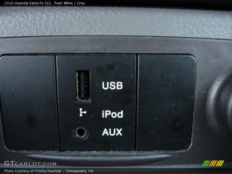 Pearl White / Gray 2010 Hyundai Santa Fe GLS