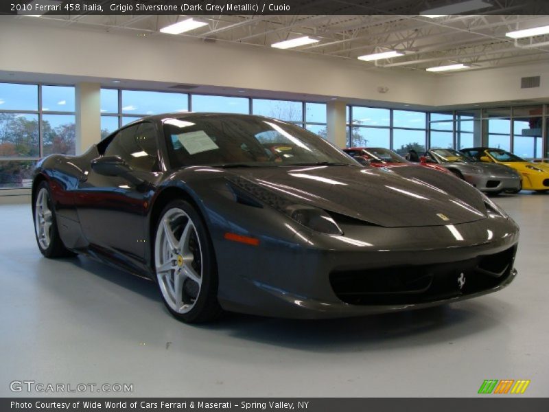 Front 3/4 View of 2010 458 Italia