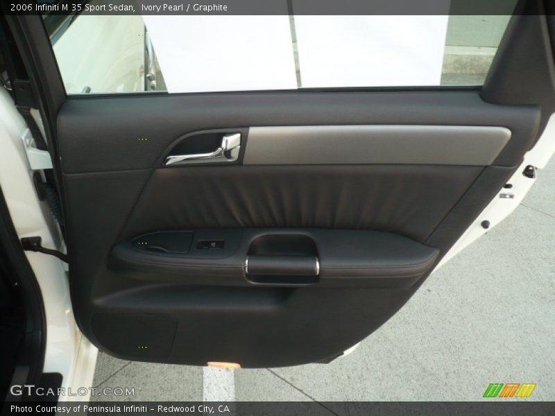 Ivory Pearl / Graphite 2006 Infiniti M 35 Sport Sedan