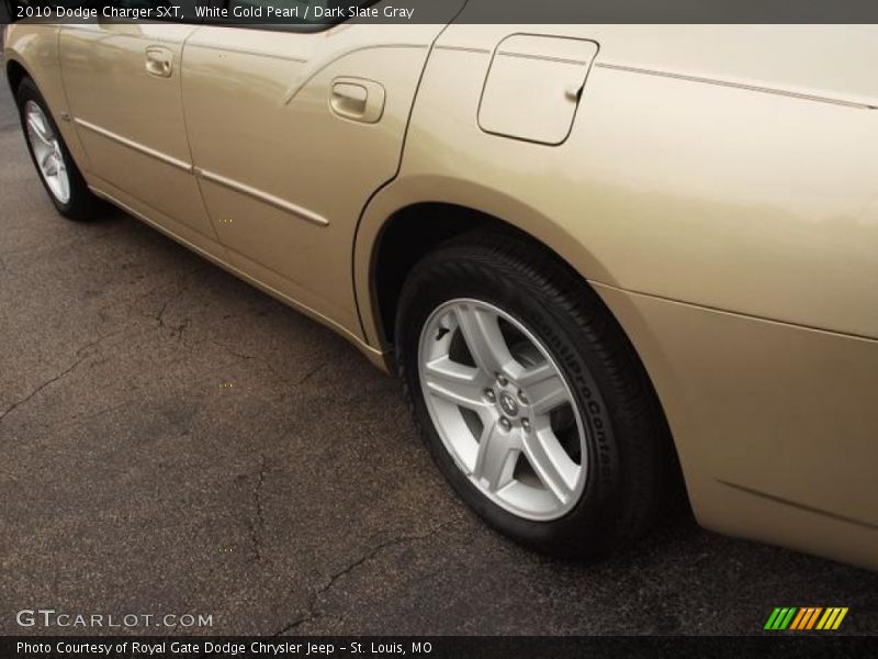 White Gold Pearl / Dark Slate Gray 2010 Dodge Charger SXT