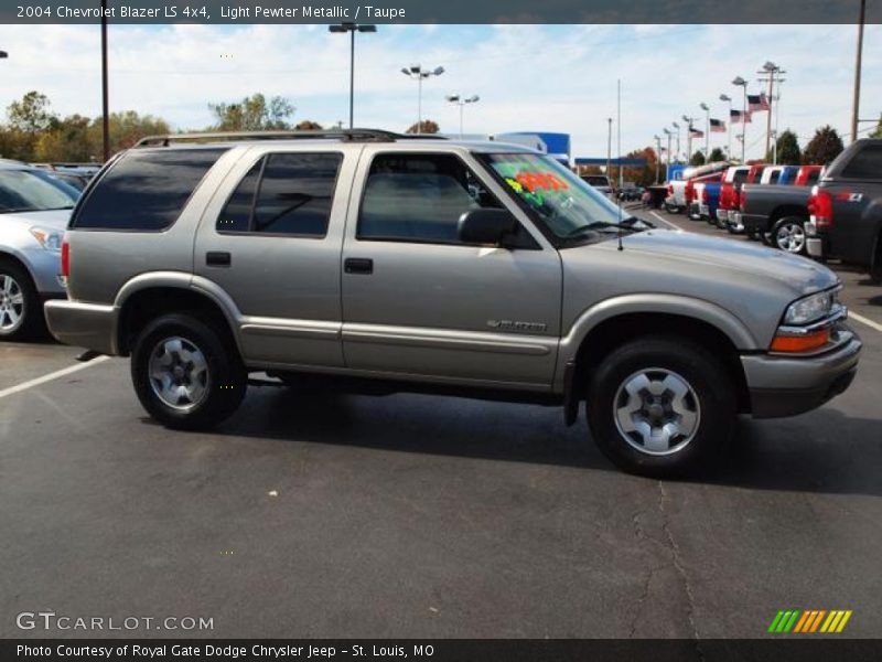 Light Pewter Metallic / Taupe 2004 Chevrolet Blazer LS 4x4