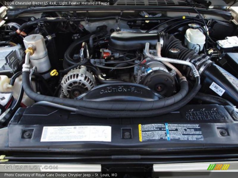 Light Pewter Metallic / Taupe 2004 Chevrolet Blazer LS 4x4
