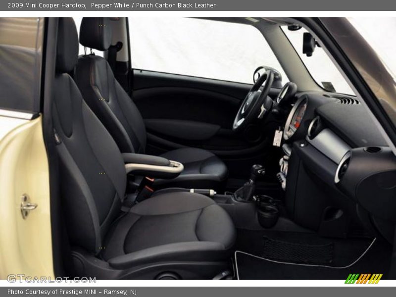 Pepper White / Punch Carbon Black Leather 2009 Mini Cooper Hardtop
