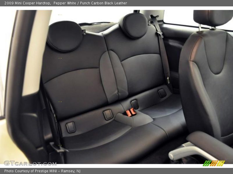 Pepper White / Punch Carbon Black Leather 2009 Mini Cooper Hardtop