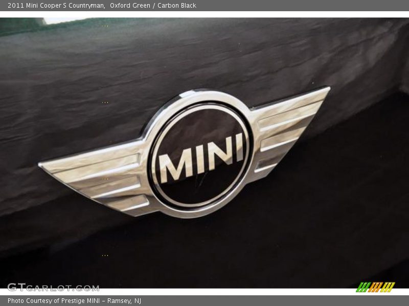 Oxford Green / Carbon Black 2011 Mini Cooper S Countryman