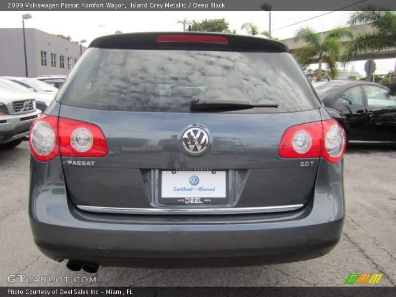 Island Grey Metallic / Deep Black 2009 Volkswagen Passat Komfort Wagon