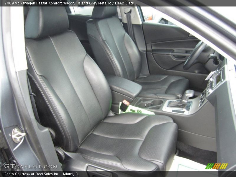  2009 Passat Komfort Wagon Deep Black Interior