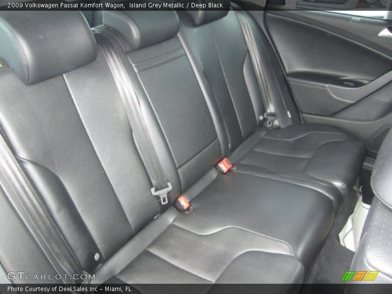  2009 Passat Komfort Wagon Deep Black Interior