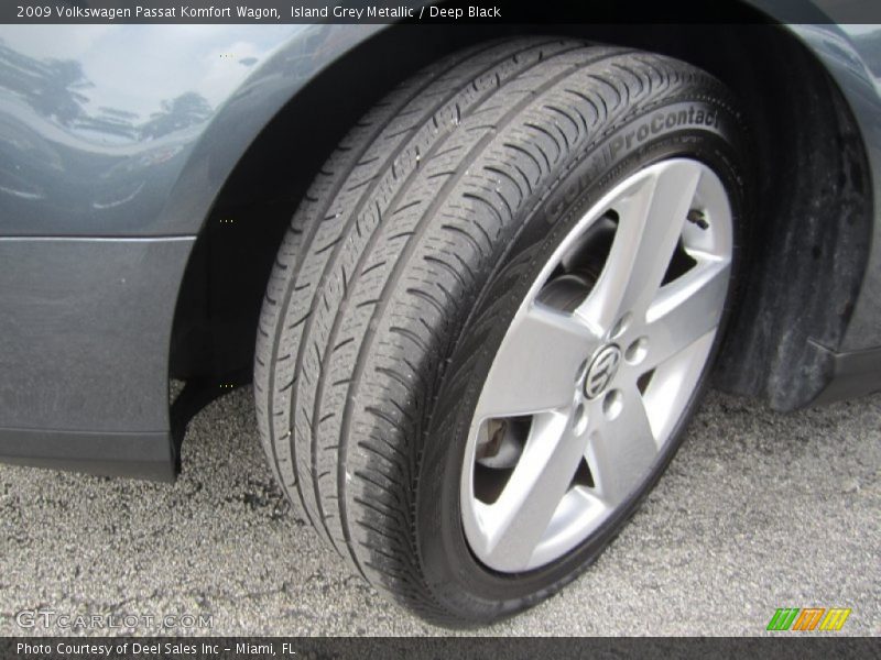 Island Grey Metallic / Deep Black 2009 Volkswagen Passat Komfort Wagon