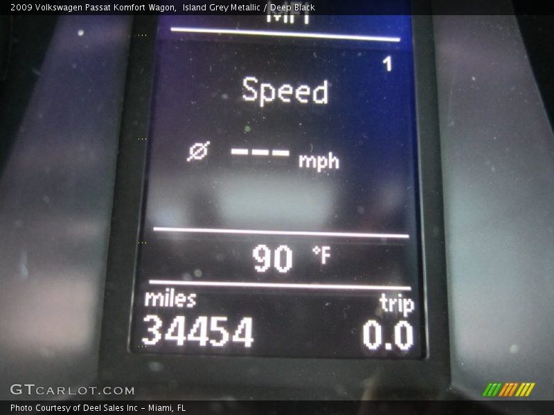 Island Grey Metallic / Deep Black 2009 Volkswagen Passat Komfort Wagon