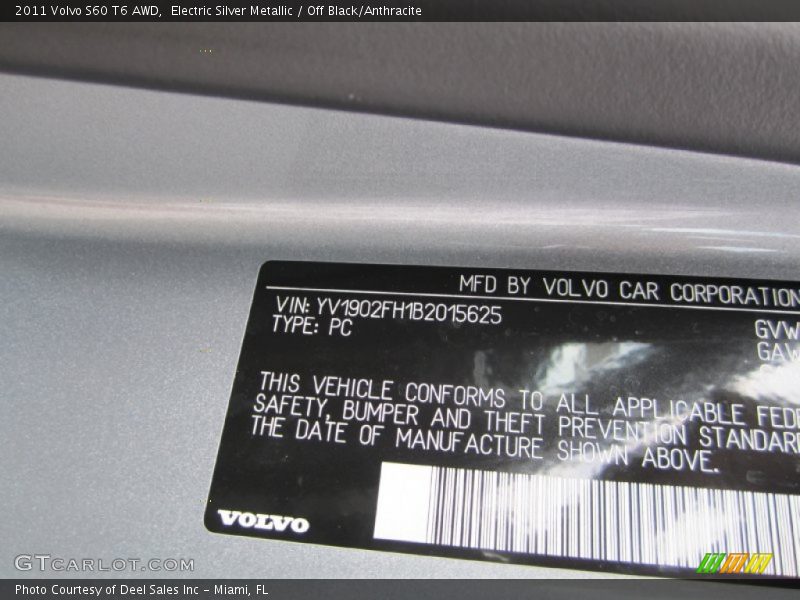 Electric Silver Metallic / Off Black/Anthracite 2011 Volvo S60 T6 AWD