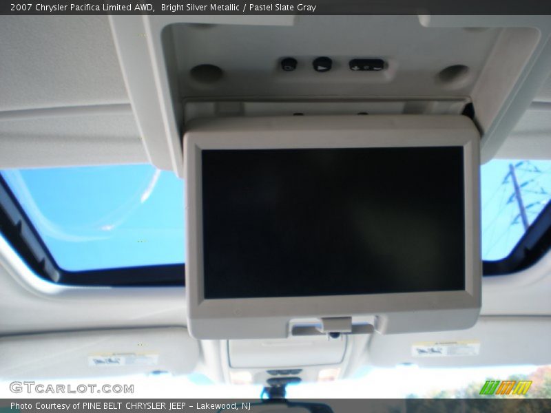 Bright Silver Metallic / Pastel Slate Gray 2007 Chrysler Pacifica Limited AWD