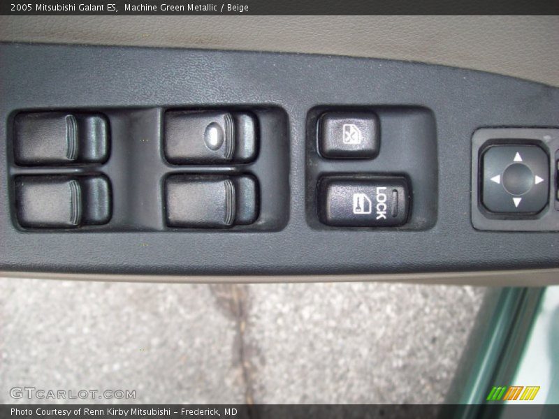 Machine Green Metallic / Beige 2005 Mitsubishi Galant ES