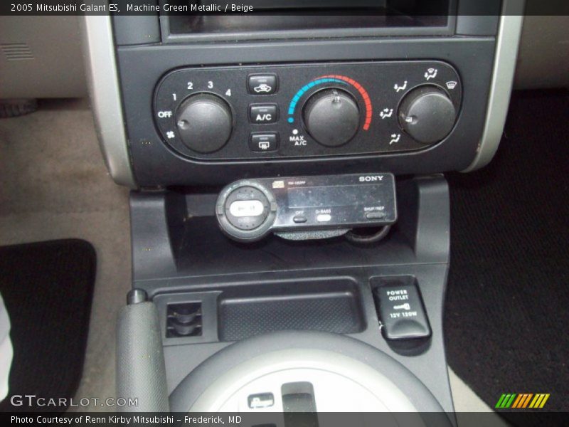 Machine Green Metallic / Beige 2005 Mitsubishi Galant ES