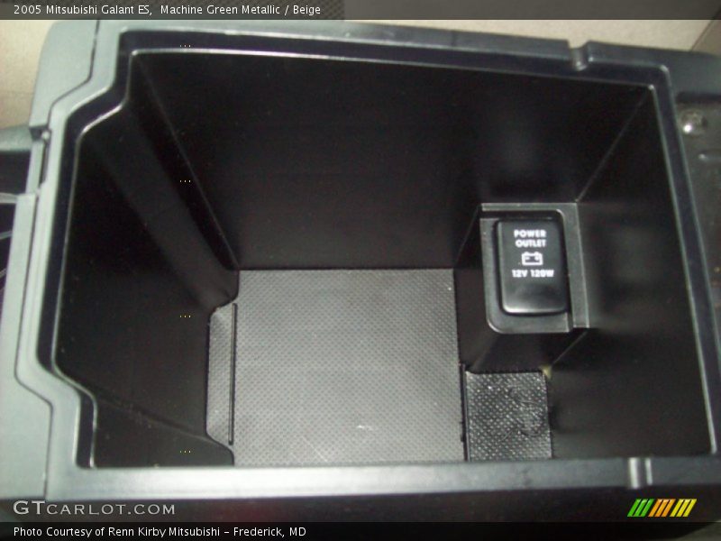 Machine Green Metallic / Beige 2005 Mitsubishi Galant ES