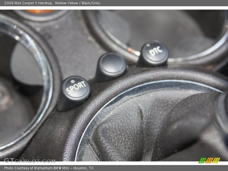 Mellow Yellow / Black/Grey 2009 Mini Cooper S Hardtop