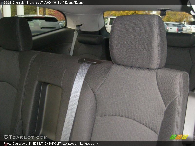White / Ebony/Ebony 2011 Chevrolet Traverse LT AWD