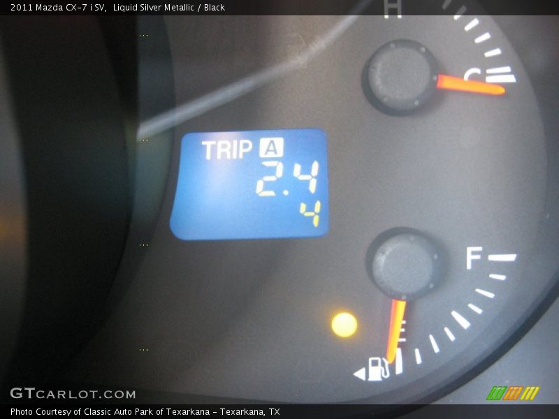 Liquid Silver Metallic / Black 2011 Mazda CX-7 i SV