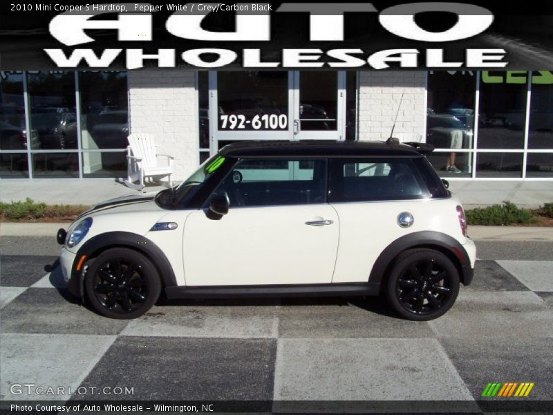 Pepper White / Grey/Carbon Black 2010 Mini Cooper S Hardtop