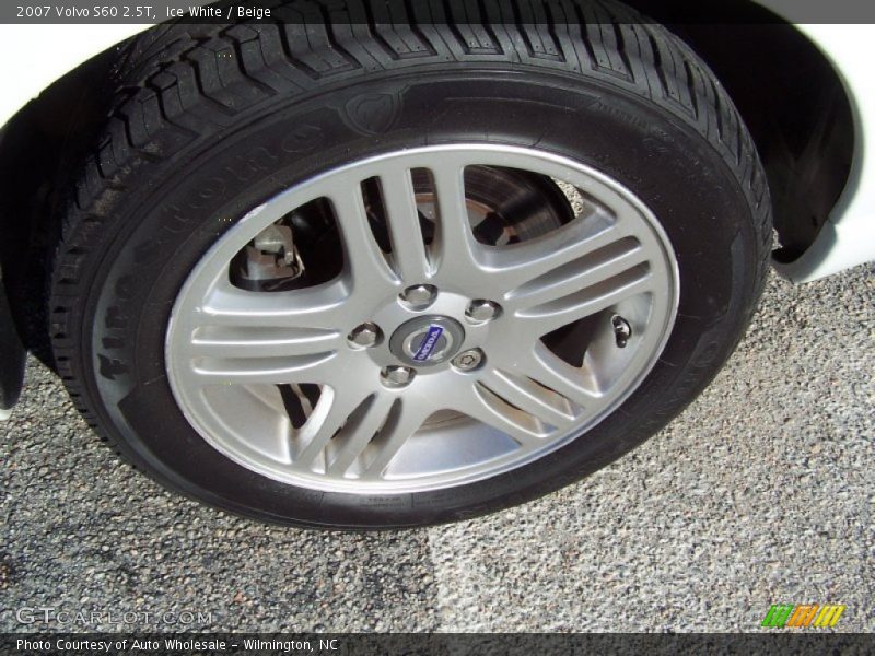 Ice White / Beige 2007 Volvo S60 2.5T