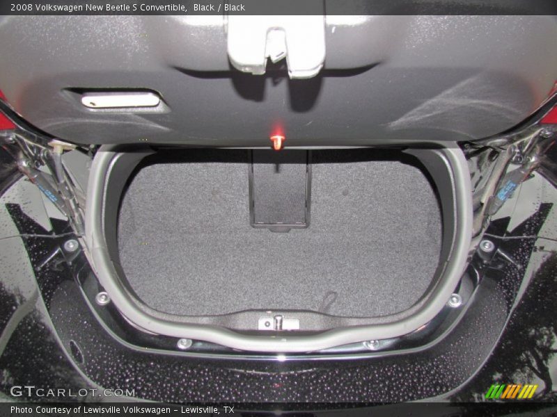  2008 New Beetle S Convertible Trunk