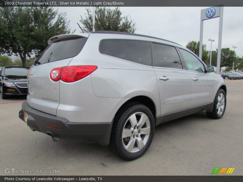Silver Ice Metallic / Light Gray/Ebony 2009 Chevrolet Traverse LTZ