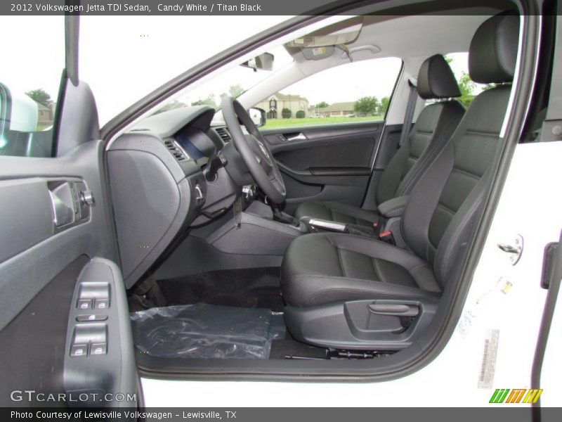 Candy White / Titan Black 2012 Volkswagen Jetta TDI Sedan