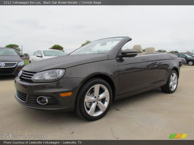 Front 3/4 View of 2012 Eos Lux