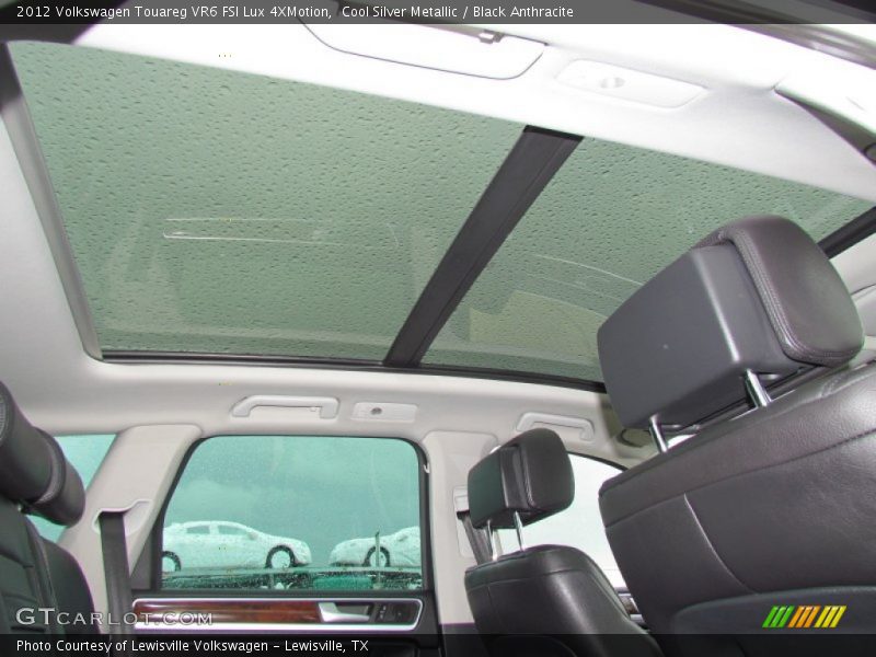 Sunroof of 2012 Touareg VR6 FSI Lux 4XMotion