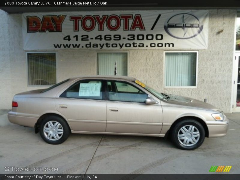 Cashmere Beige Metallic / Oak 2000 Toyota Camry LE V6