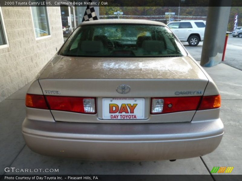 Cashmere Beige Metallic / Oak 2000 Toyota Camry LE V6