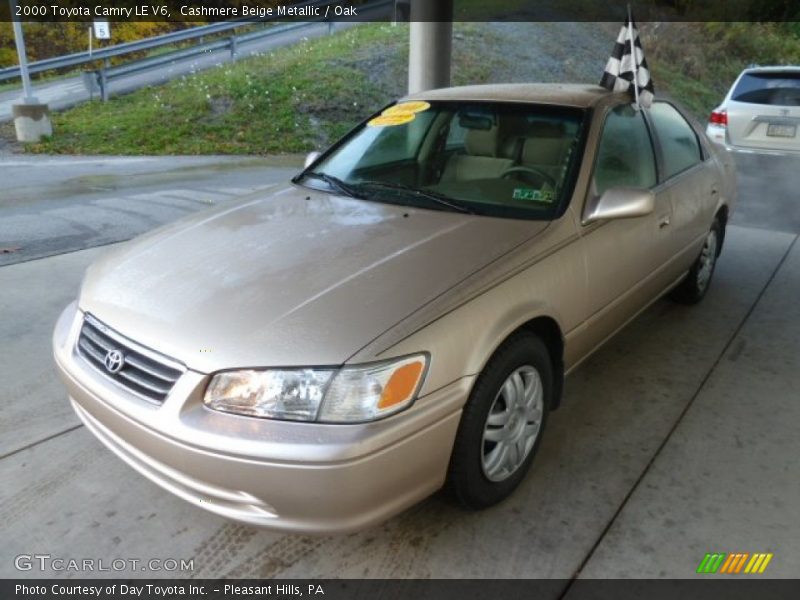 Cashmere Beige Metallic / Oak 2000 Toyota Camry LE V6