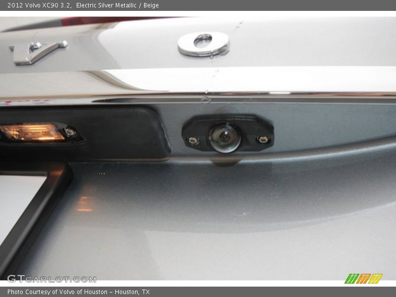 Electric Silver Metallic / Beige 2012 Volvo XC90 3.2