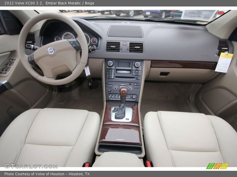 Dashboard of 2012 XC90 3.2