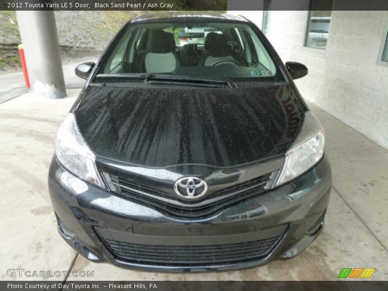 Black Sand Pearl / Ash Gray 2012 Toyota Yaris LE 5 Door