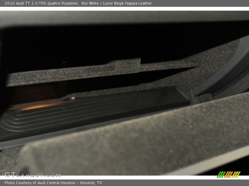 Ibis White / Luxor Beige Nappa Leather 2010 Audi TT 2.0 TFSI quattro Roadster