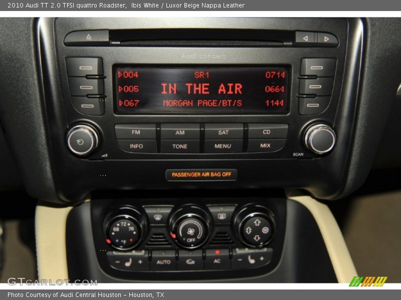 Controls of 2010 TT 2.0 TFSI quattro Roadster