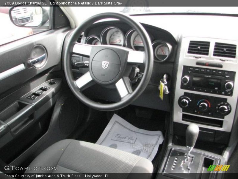 Light Sandstone Metallic / Dark Slate Gray 2009 Dodge Charger SE