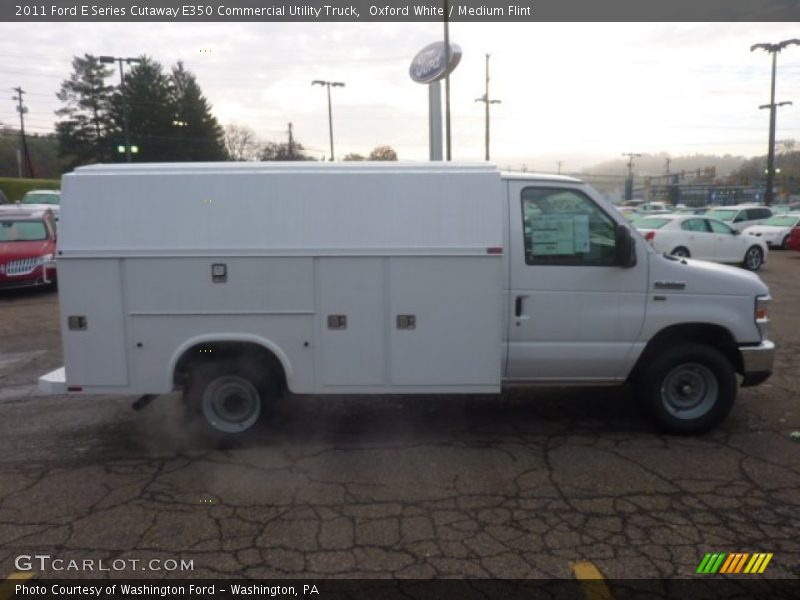 Oxford White / Medium Flint 2011 Ford E Series Cutaway E350 Commercial Utility Truck