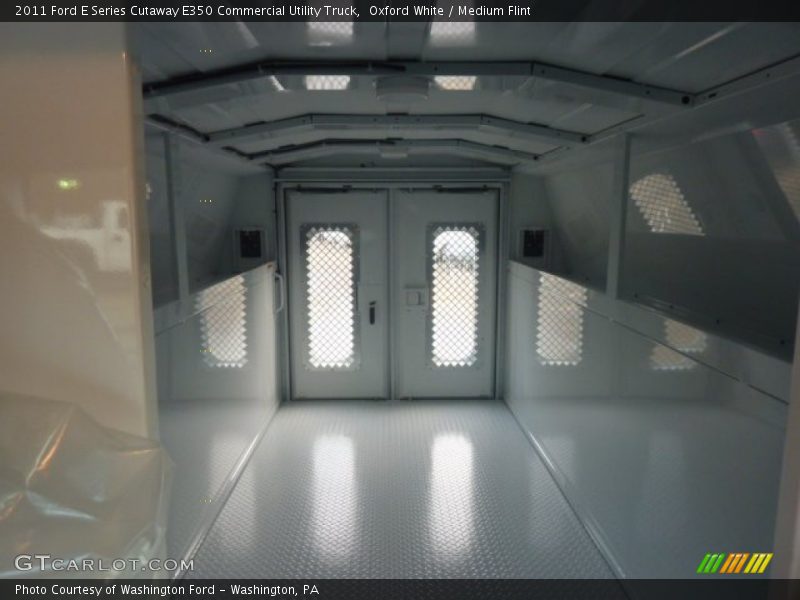 Oxford White / Medium Flint 2011 Ford E Series Cutaway E350 Commercial Utility Truck