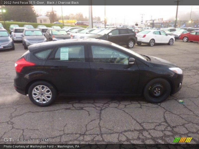 Black / Charcoal Black 2012 Ford Focus SE 5-Door