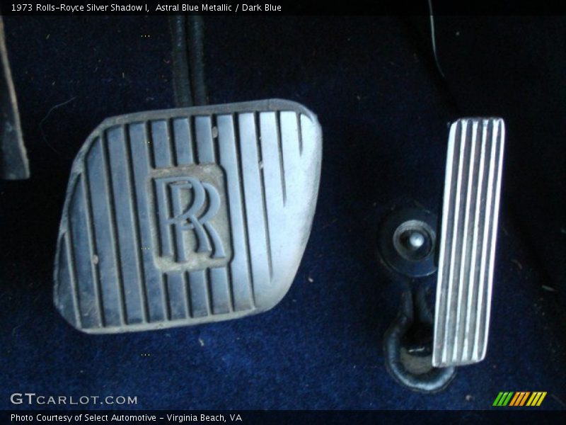Controls of 1973 Silver Shadow I
