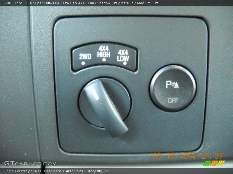 Dark Shadow Grey Metallic / Medium Flint 2005 Ford F350 Super Duty FX4 Crew Cab 4x4