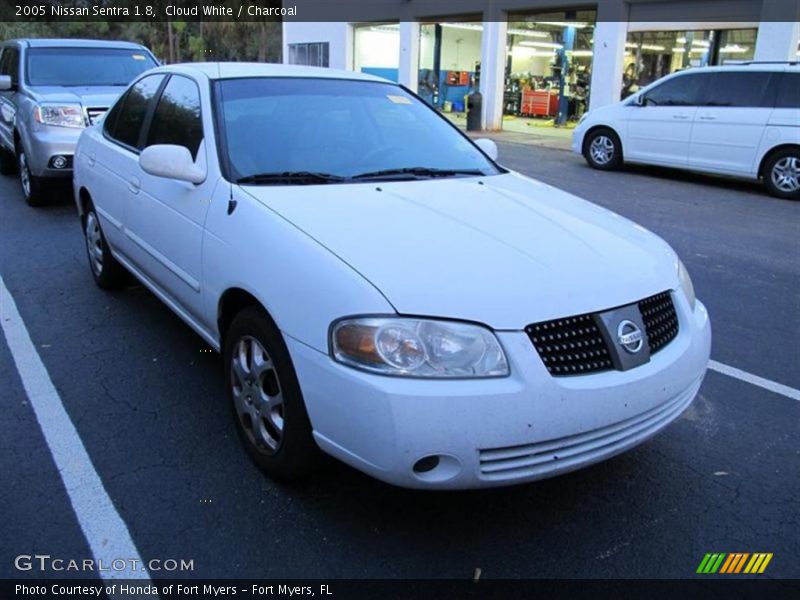 Cloud White / Charcoal 2005 Nissan Sentra 1.8