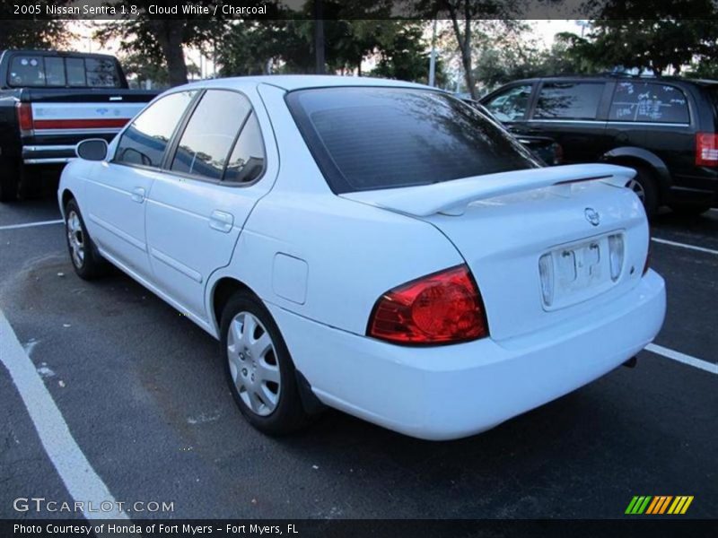 Cloud White / Charcoal 2005 Nissan Sentra 1.8